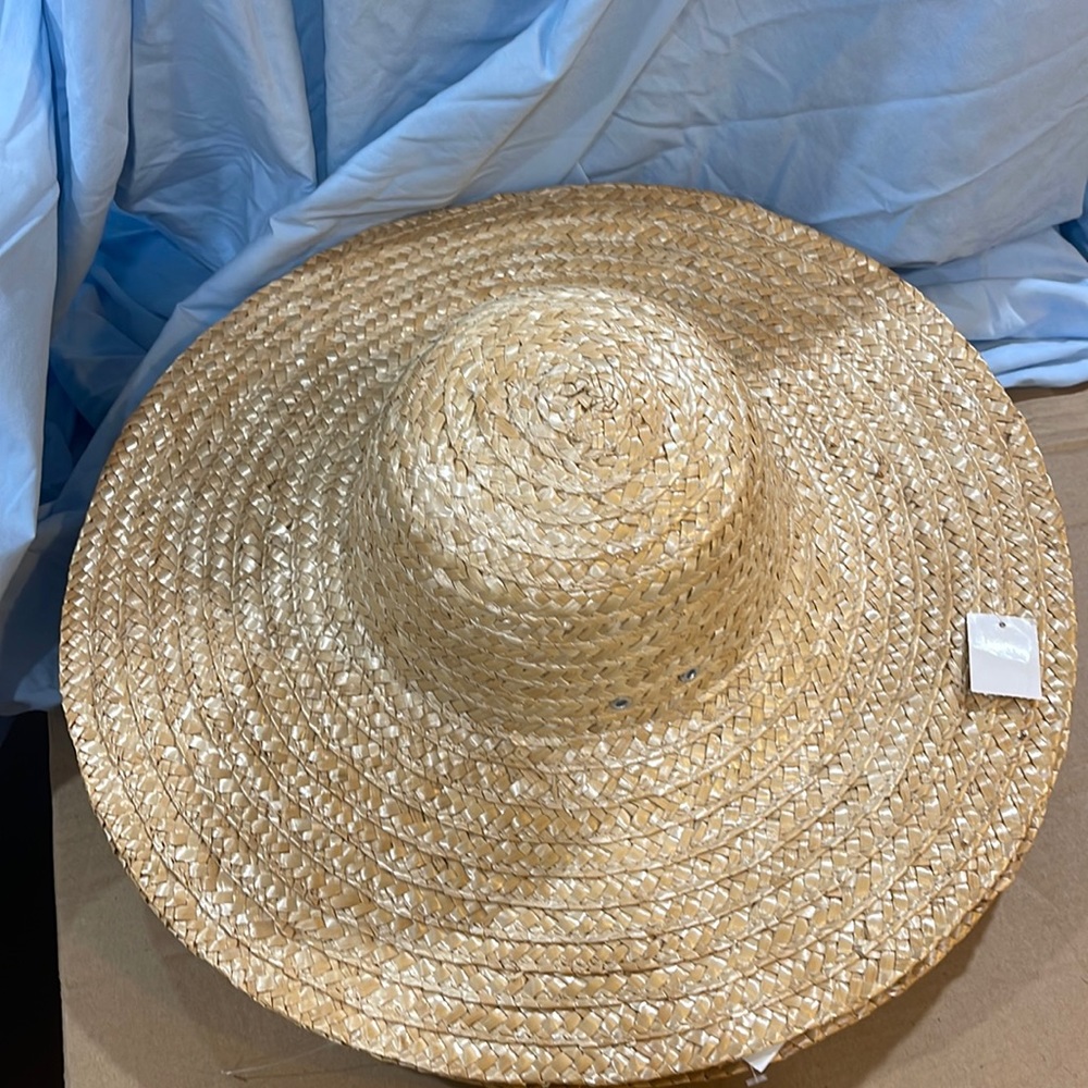 Straw hat! Five total! Brand new.